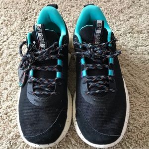Teal & black Under Armour shoes nwt